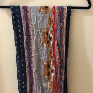 Fashion scarf with cute fox detail